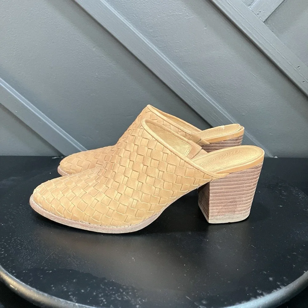 Madewell Womens 8.5 Woven Leather Mule Clogs Tan Brown Block Heel Slip On Shoes